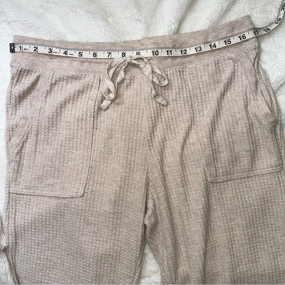 Splendid Waffle Knit Cream Jogger Pants L Drawstring Pockets Neutral Loungewear - Picture 8 of 10